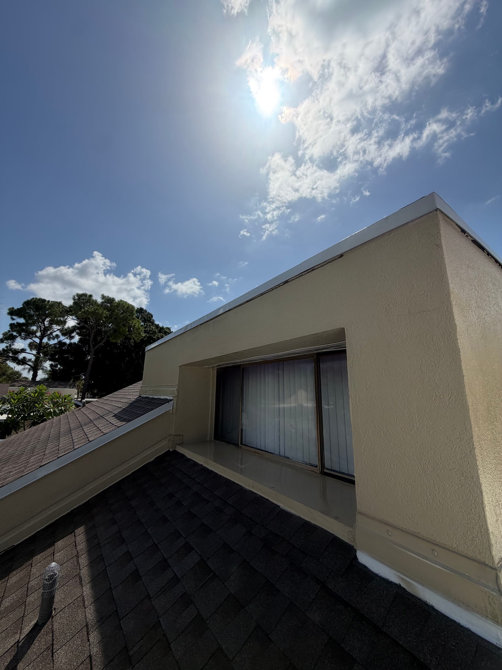 Gallery photos for Algae on Your Exterior Doesn't Stand a Chance: Image #1