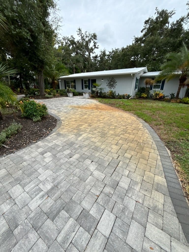 Gallery photos for Driveway Makeover with Expert Pressure Washing: Image #1