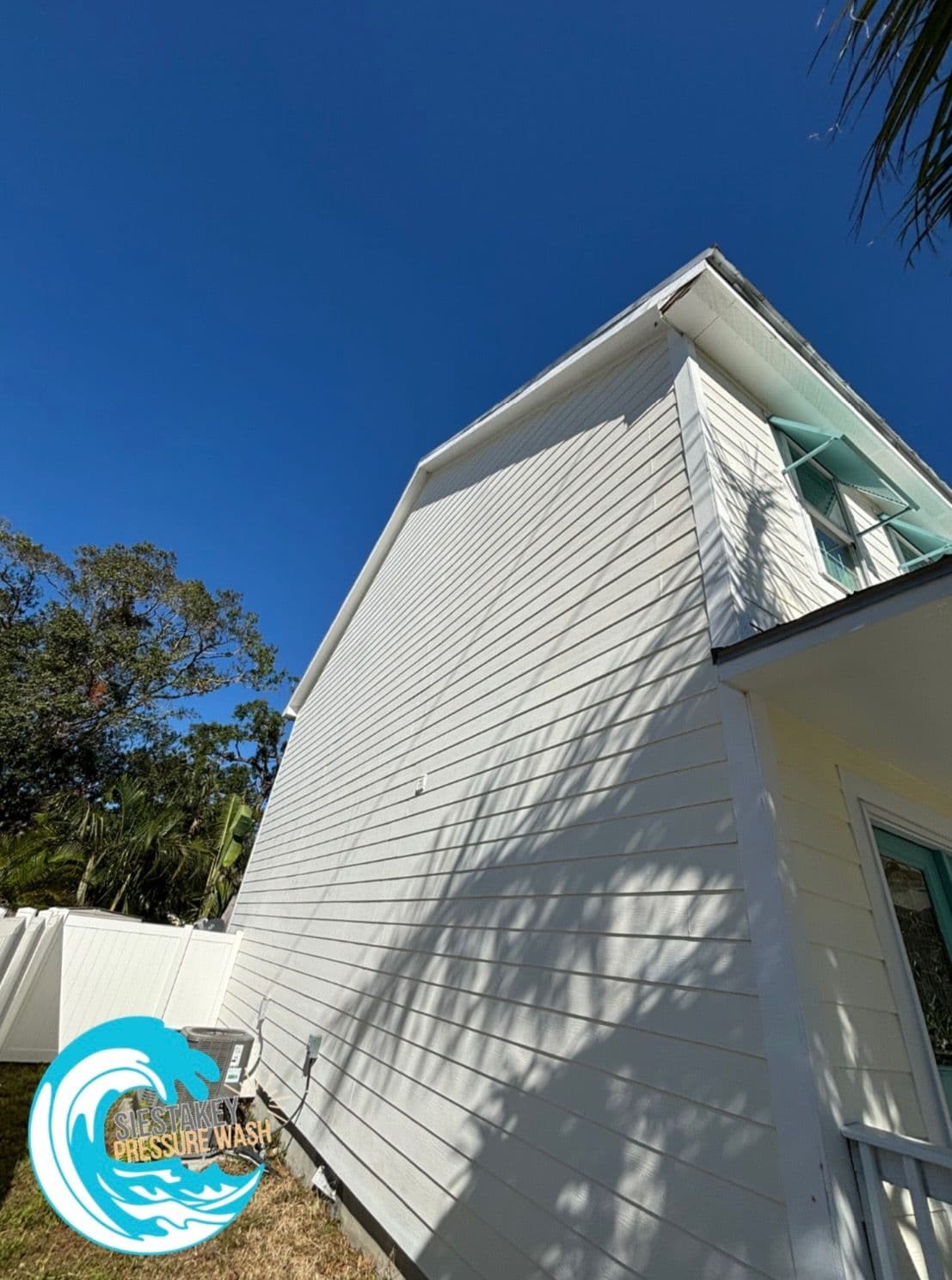 Gallery photos for South Sarasota Home Restored with Expert Pressure Washing: Image #1