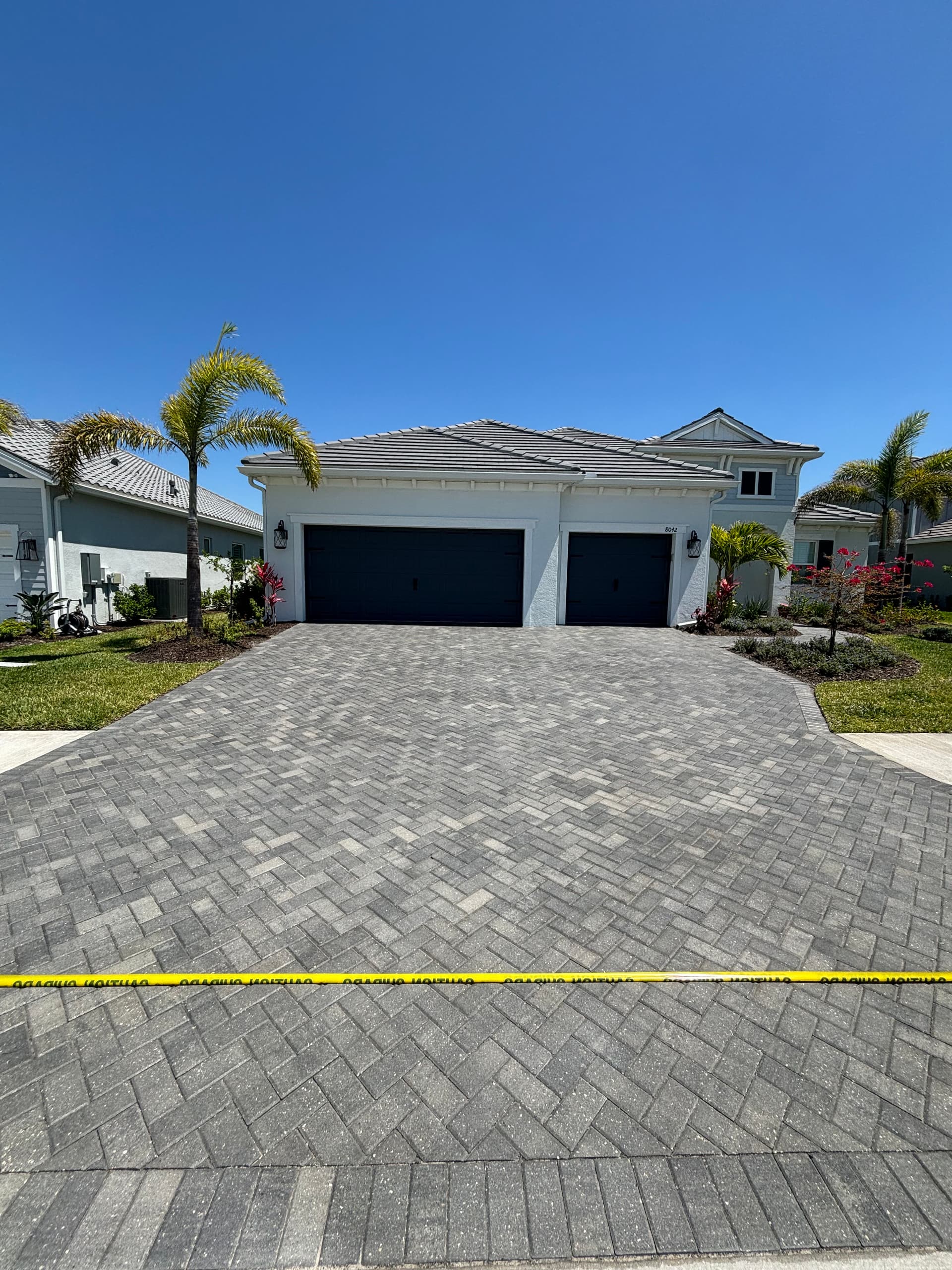 Gallery photos for Sealed vs. Unsealed Pavers - The Difference Is Real: Image #1