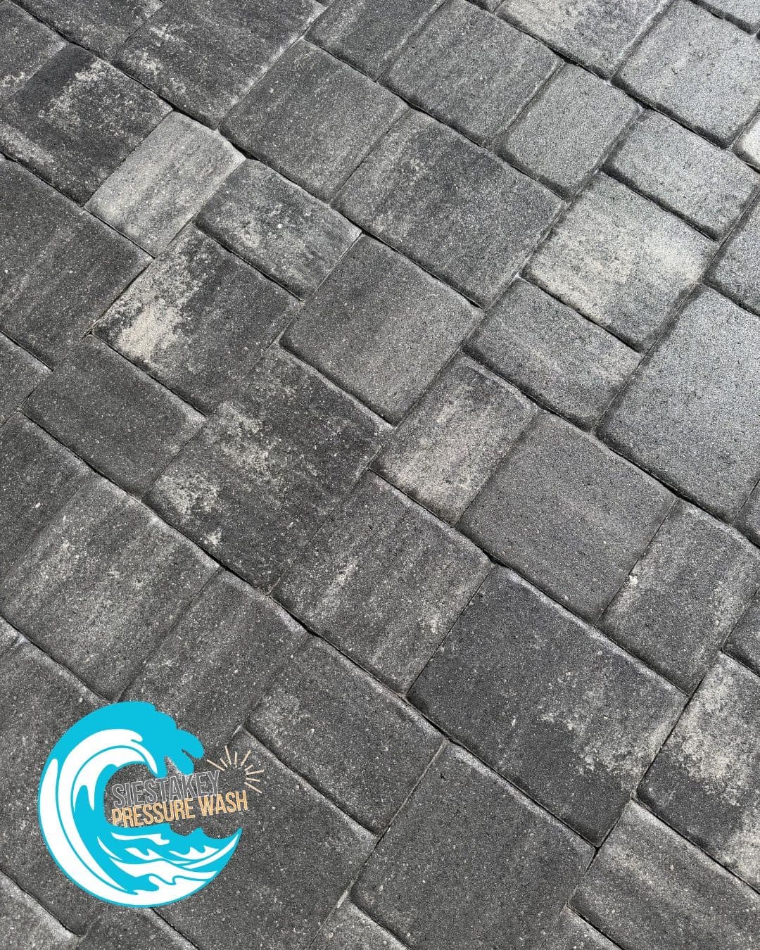 Gallery photos for Sparkling Driveway and Patio Shine in Lakewood Ranch with Our High Shine Sealer: Image #1